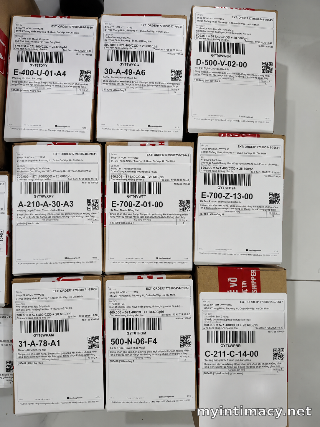 Packing table for same-day orders